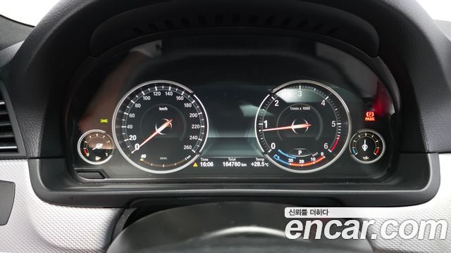 BMW 5 Series (F10) 520d M Sport 2013 — фото 8