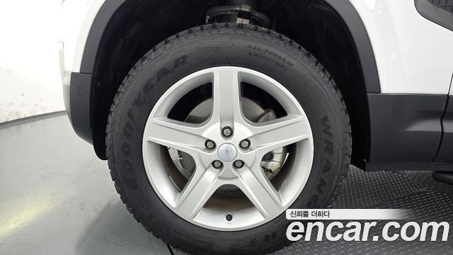 Land Rover Defender (L663) 110 D250 SE 2024 — фото 5