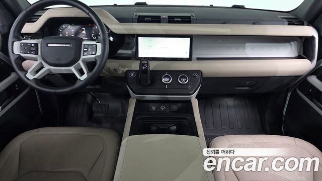 Land Rover Defender (L663) 110 D250 SE 2024 — фото 7