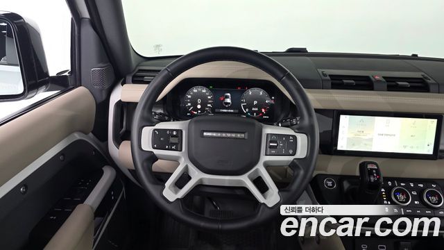 Land Rover Defender (L663) 110 D250 SE 2024 — фото 17