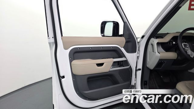 Land Rover Defender (L663) 110 D250 SE 2024 — фото 30