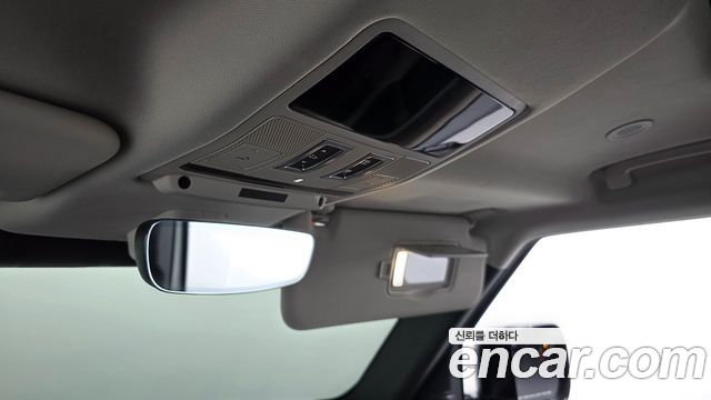 Land Rover Defender (L663) 110 D250 SE 2024 — фото 34