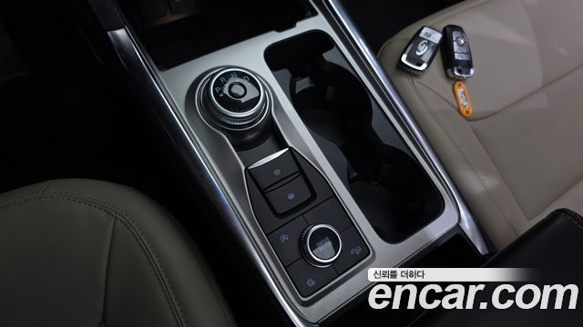 Ford Explorer (VI) 2.3 LimIted 4WD 2023 — фото 9