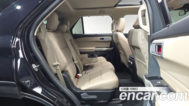 Ford Explorer (VI) 2.3 LimIted 4WD 2023 — фото 12