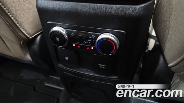Ford Explorer (VI) 2.3 LimIted 4WD 2023 — фото 31