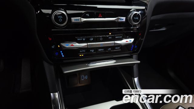 Ford Explorer (VI) 2.3 LimIted 4WD 2023 — фото 32