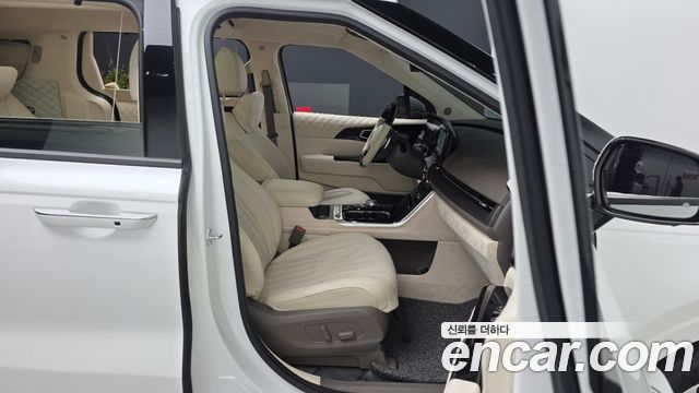 Kia Carnival (IV) Gasoline 7-seater Limousine(Special vehicle) 2022 — фото 11