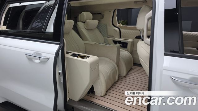 Kia Carnival (IV) Gasoline 7-seater Limousine(Special vehicle) 2022 — фото 12