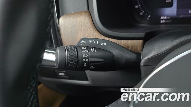 Volvo V90 Cross Country B5 Ultimate AWD 2024 — фото 19
