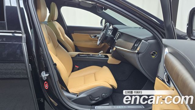 Volvo V90 Cross Country B5 Ultimate AWD 2024 — фото 26