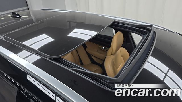 Volvo V90 Cross Country B5 Ultimate AWD 2024 — фото 27