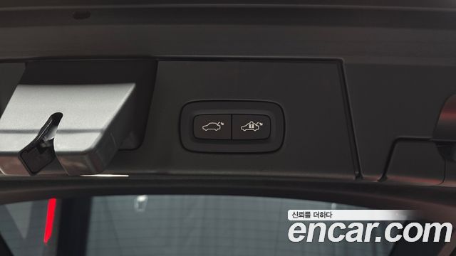Volvo V90 Cross Country B5 Ultimate AWD 2024 — фото 34
