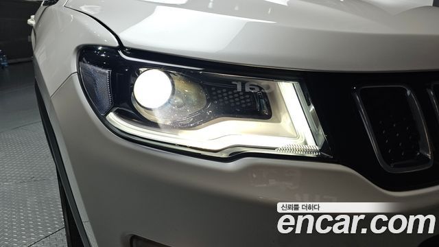 Jeep Compass (II) 2.4 limited 2WD 2021 — фото 22