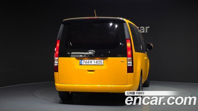 Hyundai Staria 4WD Tourer 11-Seater Modern 2022 — фото 4