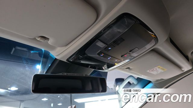 Hyundai Staria 4WD Tourer 11-Seater Modern 2022 — фото 19