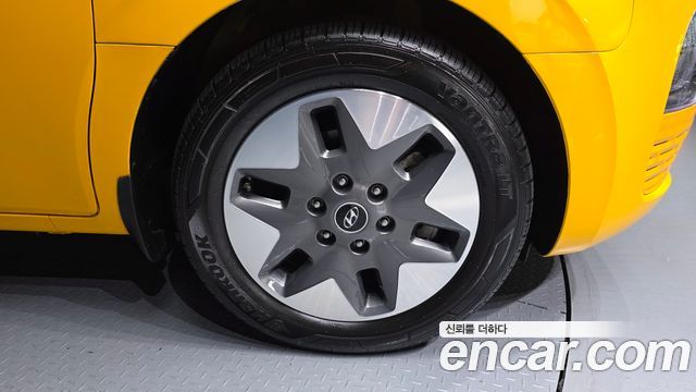 Hyundai Staria 4WD Tourer 11-Seater Modern 2022 — фото 21