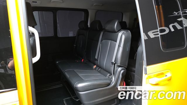 Hyundai Staria 4WD Tourer 11-Seater Modern 2022 — фото 26