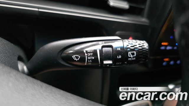Hyundai Staria 4WD Tourer 11-Seater Modern 2022 — фото 28