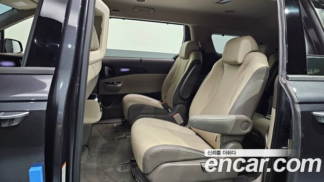 Kia Carnival (IV) Gasoline 9-Seater Signature 2023 — фото 12