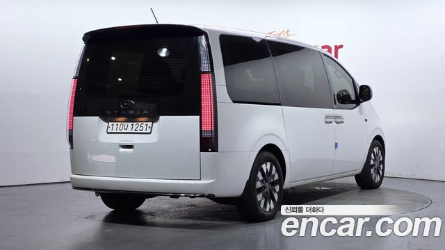 Hyundai Staria L3.5 Lounge 9-Seater Mobility 2022 — фото 2