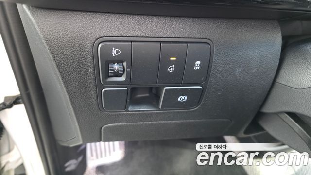 Hyundai Staria L3.5 Lounge 9-Seater Mobility 2022 — фото 27