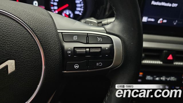 Kia K5 (III) 2.0 Prestige 2023 — фото 17