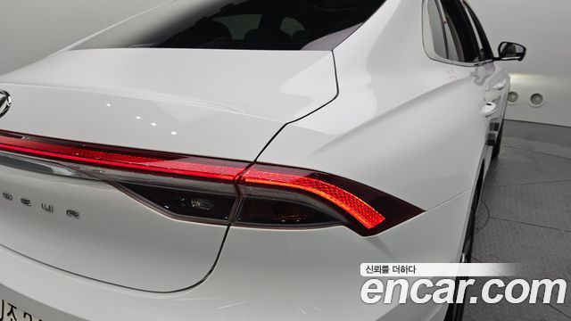 Hyundai Grandeur (IG) 2.5 Le Blanc 2023 — фото 23