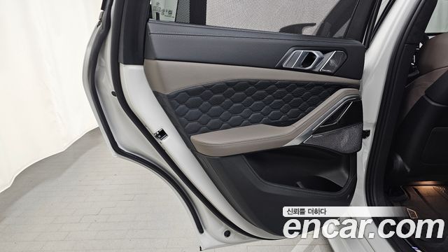 BMW X6M (G06) 4.4 Competition 2025 — фото 25