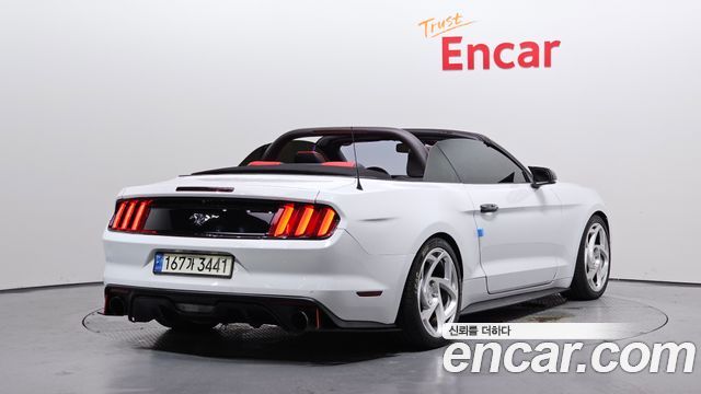 Ford Mustang Convertible 2015 — фото 2