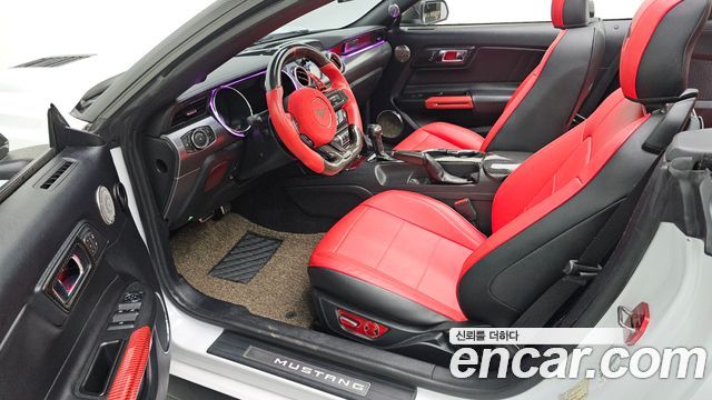 Ford Mustang Convertible 2015 — фото 10