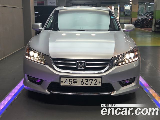 Honda Accord 2.4 9th 2014 — фото 2