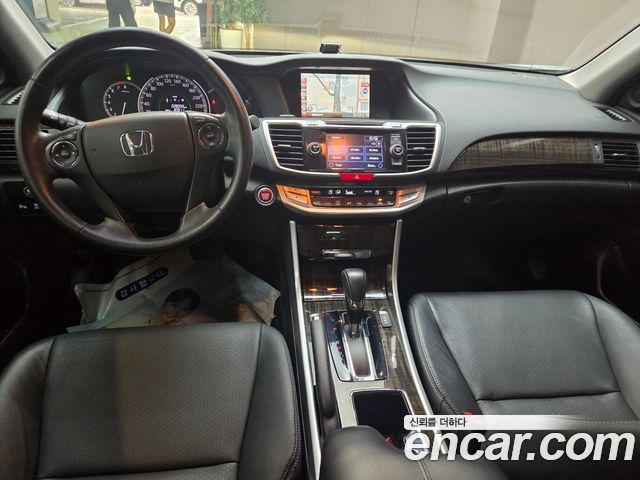 Honda Accord 2.4 9th 2014 — фото 5