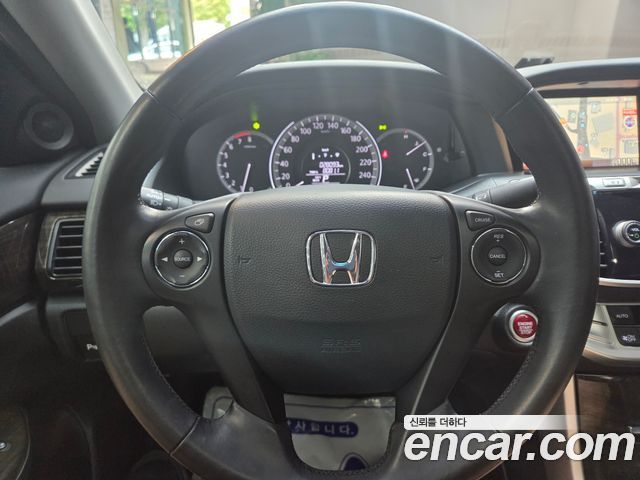 Honda Accord 2.4 9th 2014 — фото 9