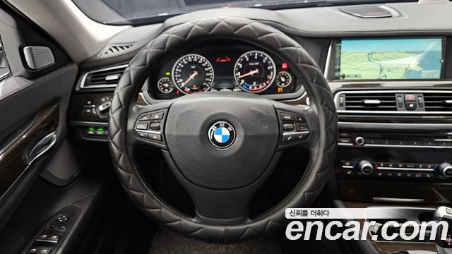 BMW 7 Series (F01) 750Li 2013 — фото 13