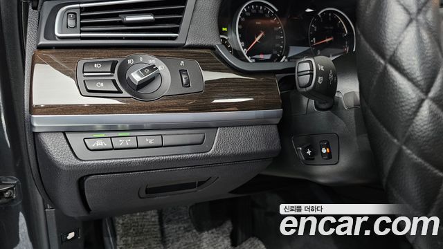 BMW 7 Series (F01) 750Li 2013 — фото 14