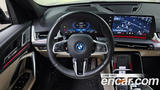 BMW iX2 (U10) eDrive 20 M Sport 2024 — фото 14