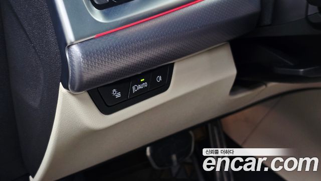 BMW iX2 (U10) eDrive 20 M Sport 2024 — фото 20
