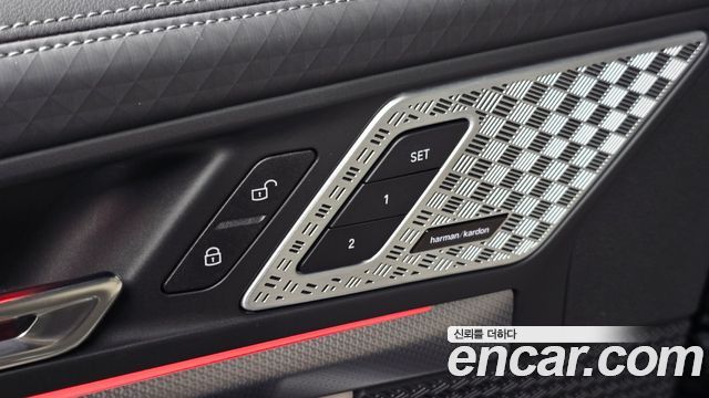 BMW iX2 (U10) eDrive 20 M Sport 2024 — фото 28