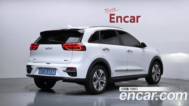 Kia Niro EV Noblesse 2022 — фото 2