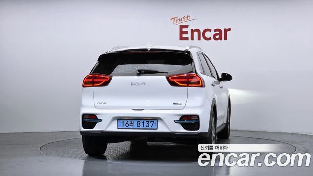 Kia Niro EV Noblesse 2022 — фото 4
