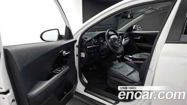 Kia Niro EV Noblesse 2022 — фото 10
