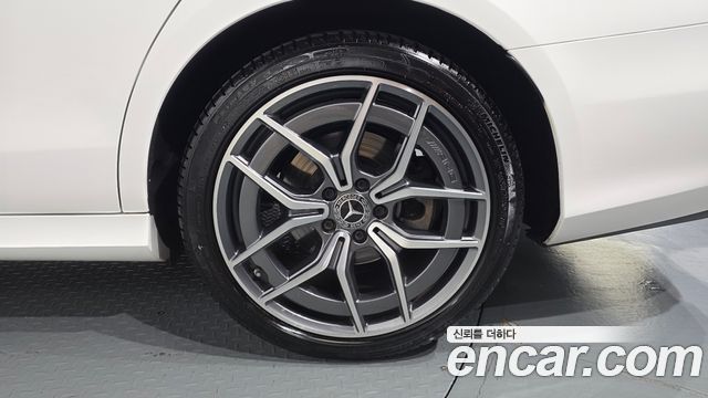 Mercedes-Benz E-Class (W213) E220d 4MATIC AMG Line 2021 — фото 21
