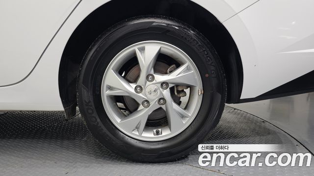Hyundai Avante (CN7) 1.6 Smart 2023 — фото 21