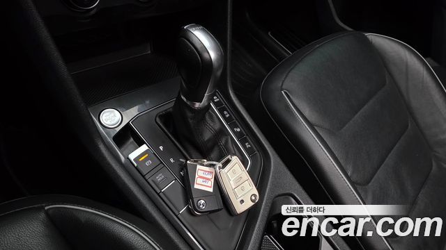 Volkswagen Tiguan (II) 2.0 TDI Prestige 2018 — фото 9