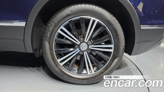 Volkswagen Tiguan (II) 2.0 TDI Prestige 2018 — фото 21