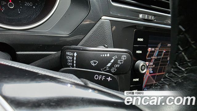 Volkswagen Tiguan (II) 2.0 TDI Prestige 2018 — фото 30