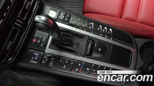 Porsche Macan 2.9 GTS 95B 2020 — фото 9