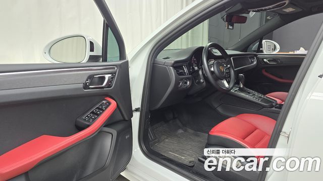 Porsche Macan 2.9 GTS 95B 2020 — фото 10
