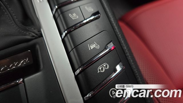 Porsche Macan 2.9 GTS 95B 2020 — фото 15