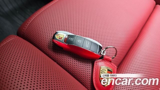 Porsche Macan 2.9 GTS 95B 2020 — фото 17